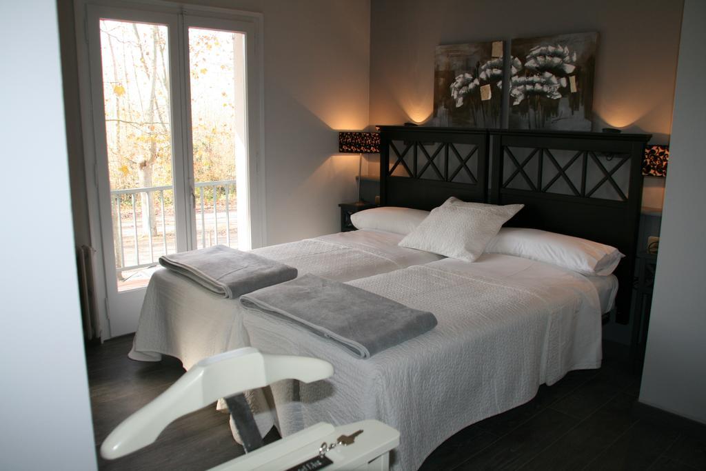 Hotel L'Ast Banyoles Room photo