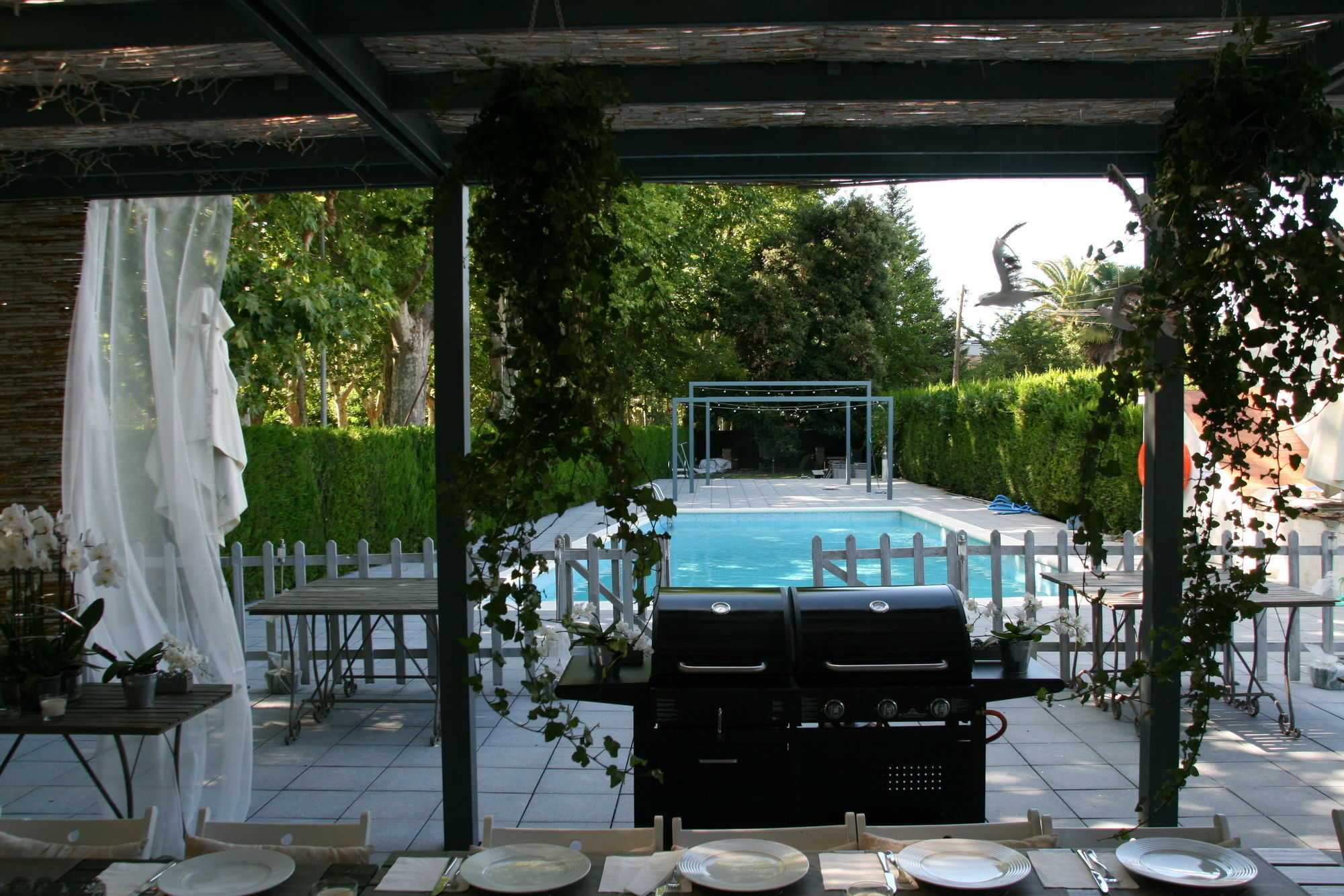 Hotel L'Ast Banyoles Exterior photo